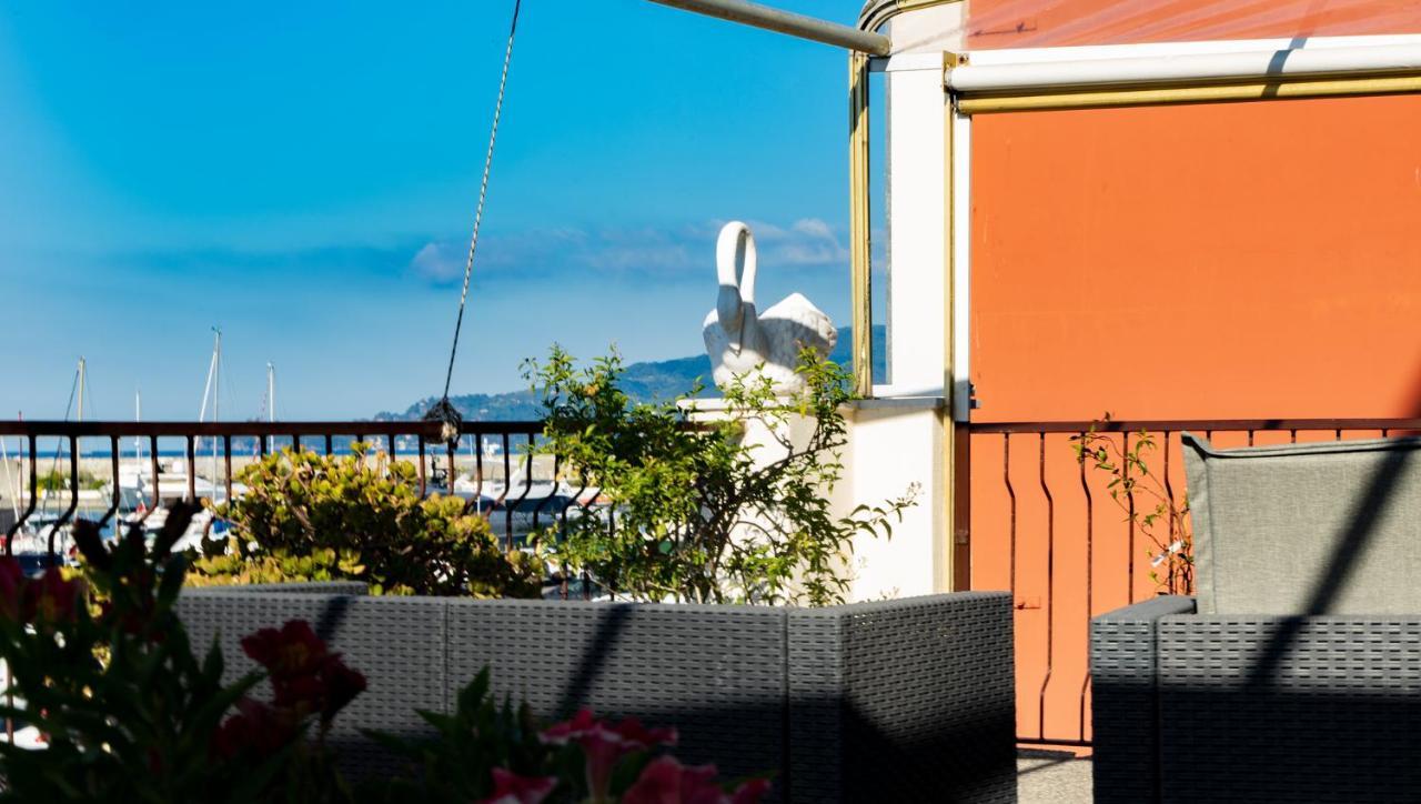 Albergo Stella Di Mare Lavagna Exterior photo