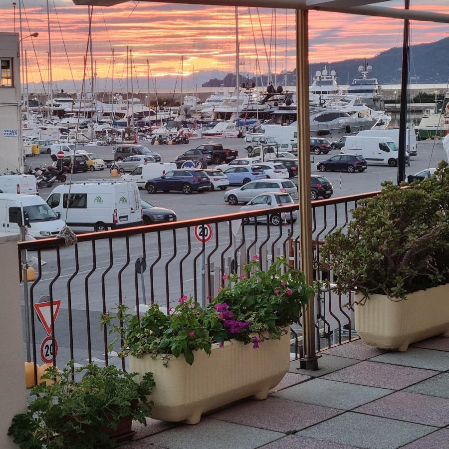 Albergo Stella Di Mare Lavagna Exterior photo