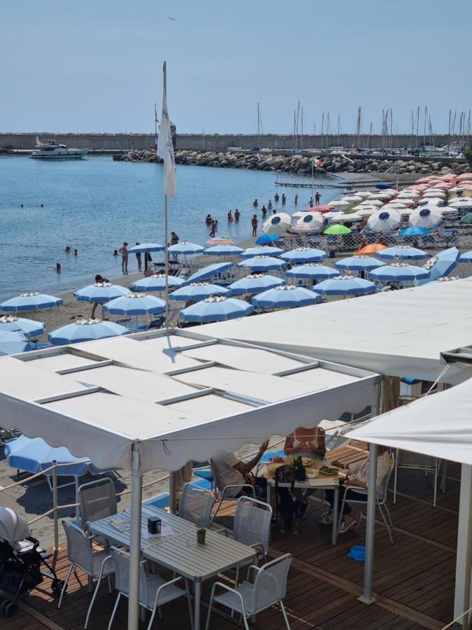 Albergo Stella Di Mare Lavagna Exterior photo
