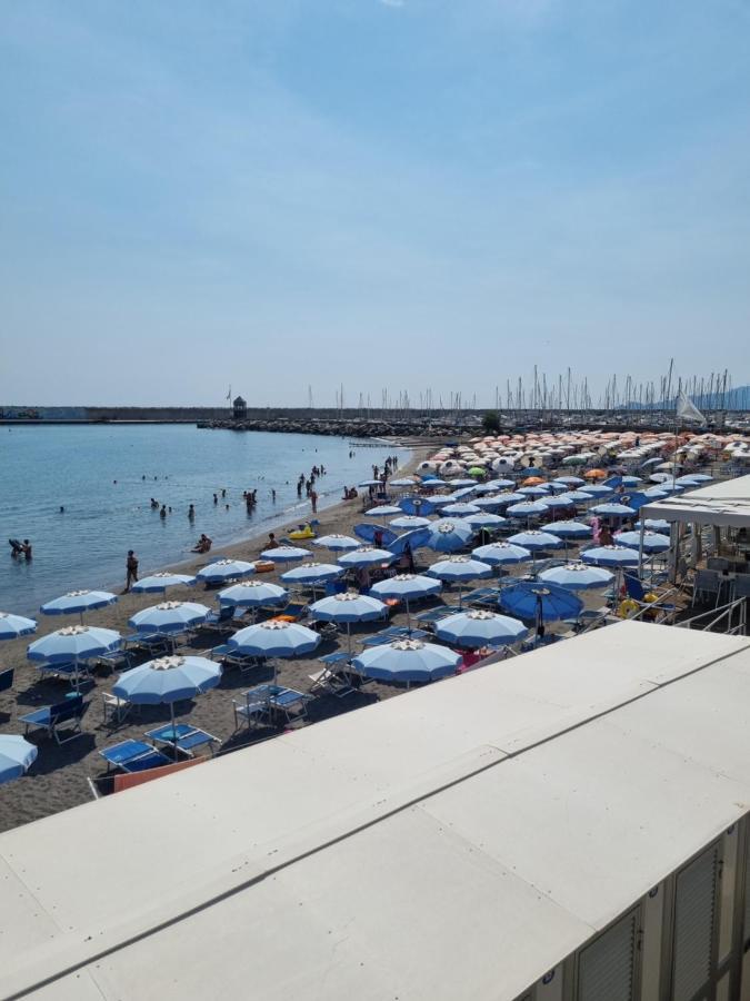 Albergo Stella Di Mare Lavagna Exterior photo